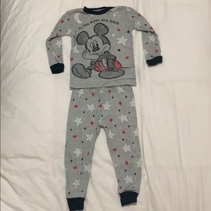 Kids pajamas size 3T